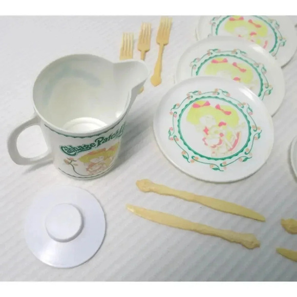 Cabbage Patch Kids Tea Playset 1980's Pitcher Plates Cups Saucers Silverware - Picture 7 of 7